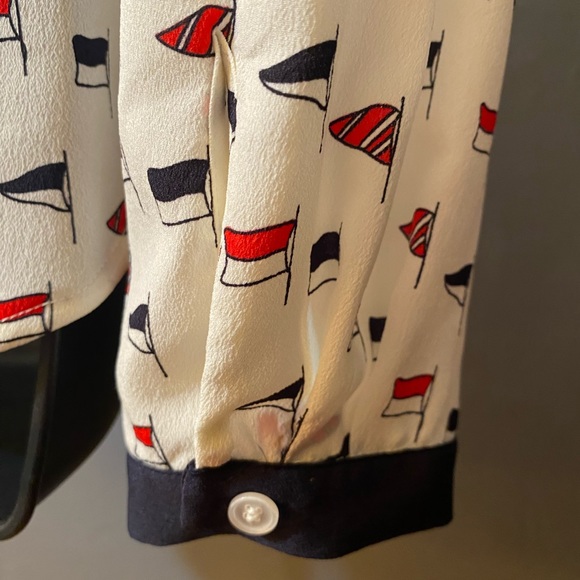 Talbots Ivory Blue & Red Sail nautical Flag Blouse - Picture 6 of 15
